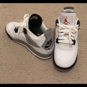 Boy’s Air Jordans-Retro 4-Cement